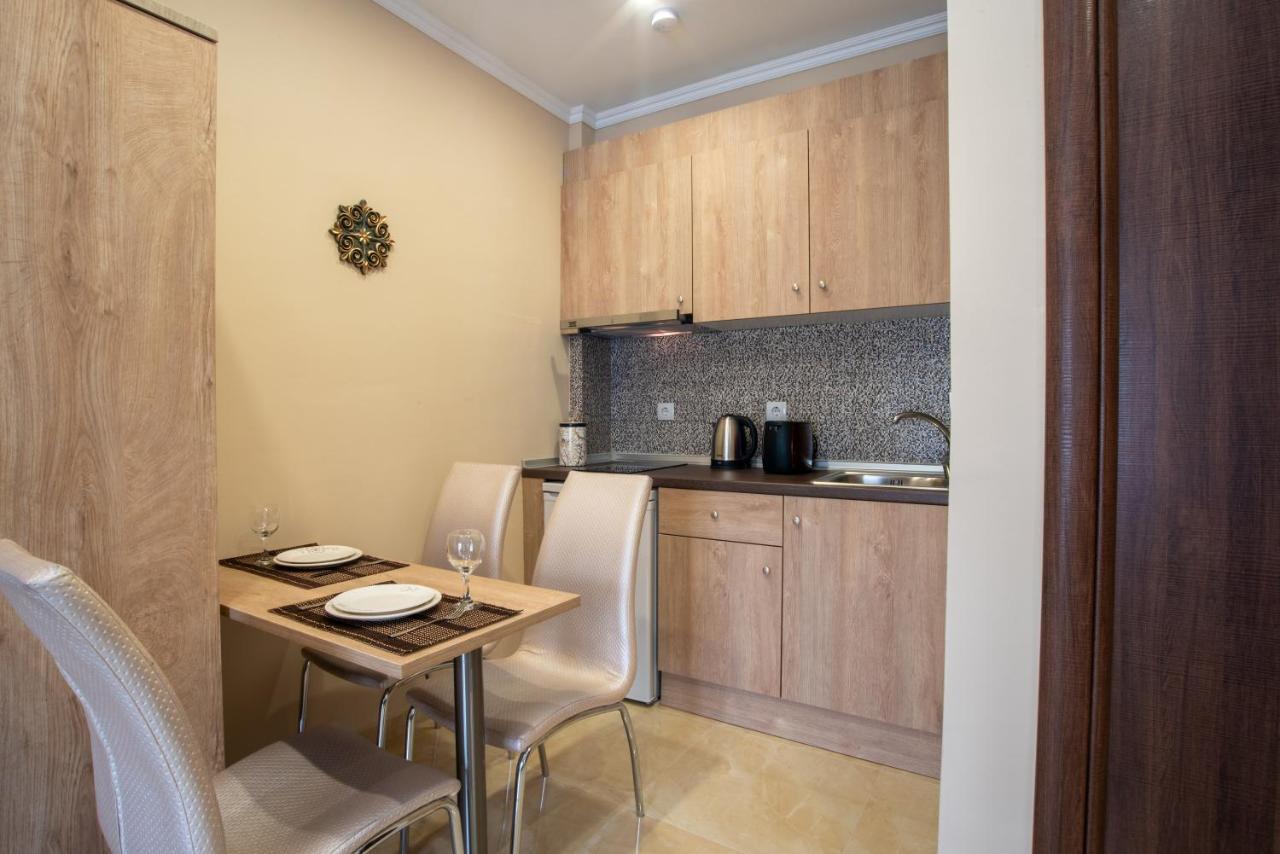 Valery Apartments Pefkochori Bagian luar foto